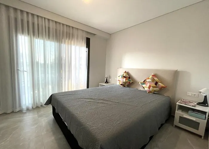 Olea Valley A24 아파트 니키티