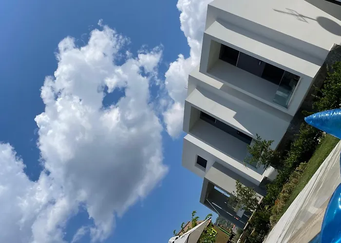 Olea Valley A24 Apartament *